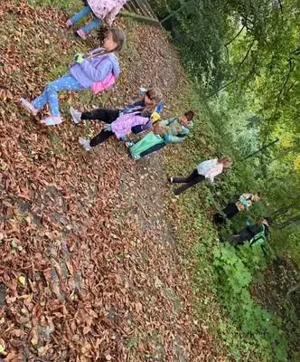 Uczniowie z Wałcza sprzątali okolice jeziora i odwiedzili wodociągi