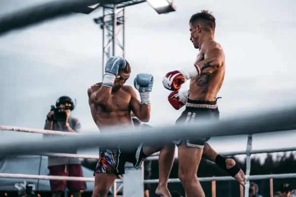 Policjant z Wałcza przywiózł dwa medale z Mistrzostw Polski Służb Mundurowych w Kickboxingu
